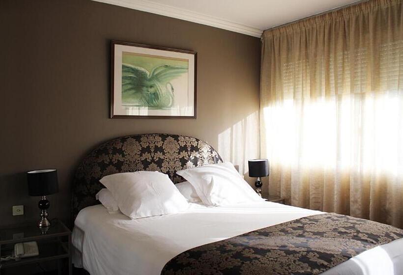 سوئیت جونیور پرستیژ, Hostellerie Du Grand Saint Antoine