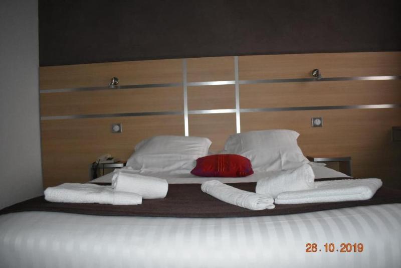 اتاق استاندارد, Hôtel Chris Tel