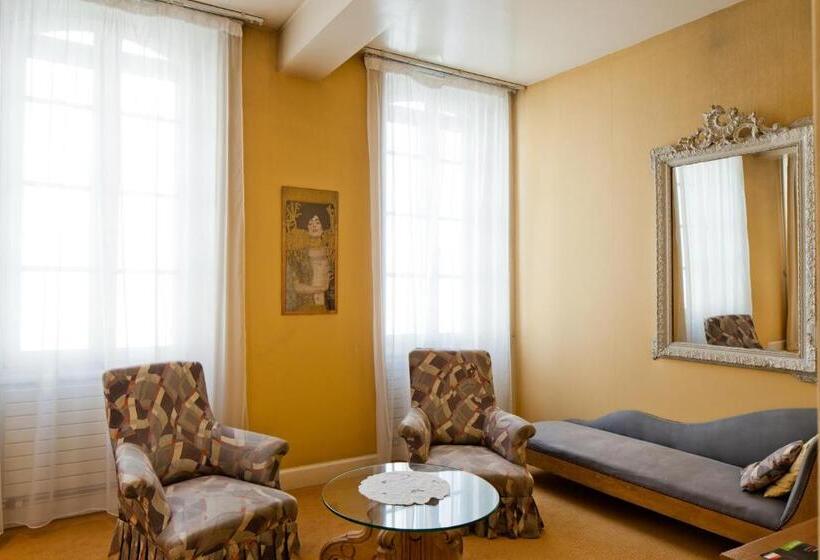 سوییت, Hôtel De France