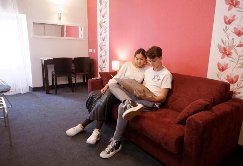 سوئیت کلاسیک, Hôtel Le Lons