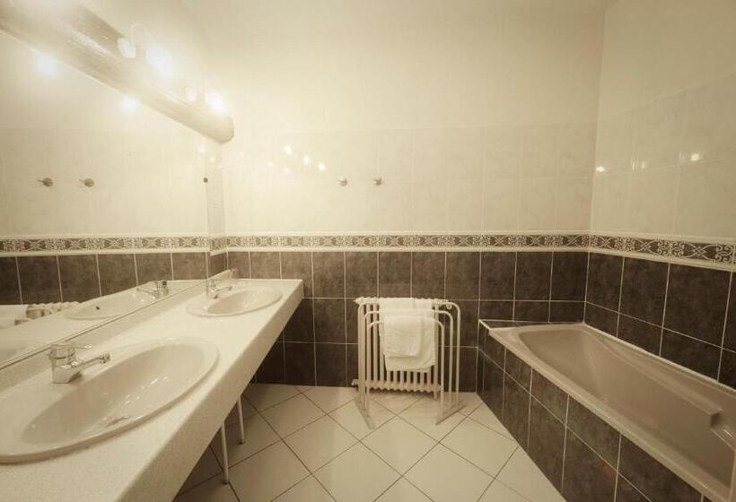 سوئیت کلاسیک, Hôtel Le Lons