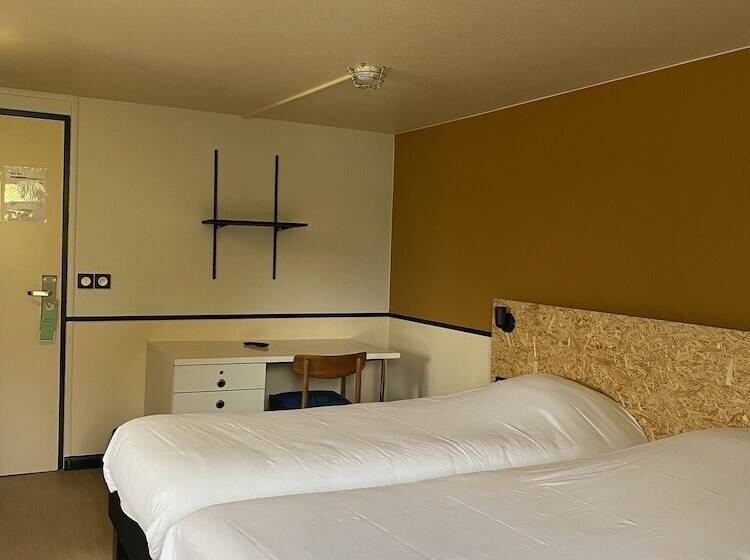 Standard Room, Kyriad Paris Ouest Villeneuve La Garenne