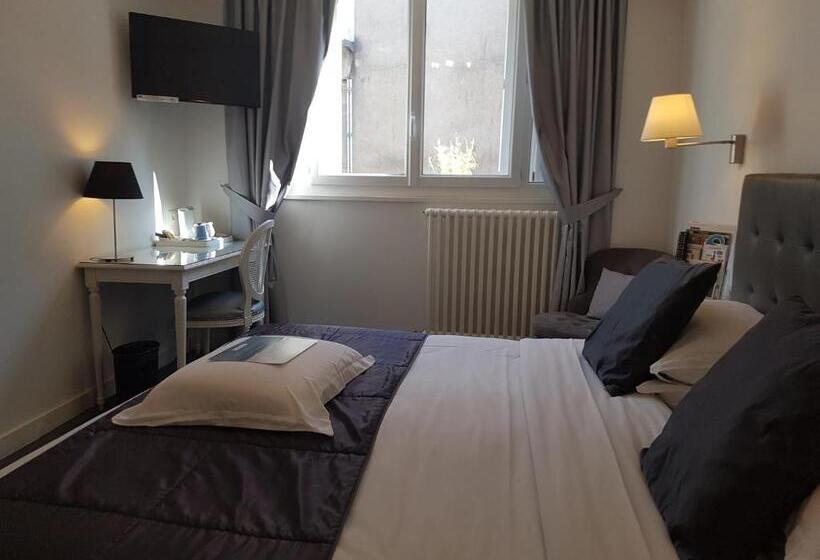اتاق استاندارد سه نفره, Kyriad Saumur Hyper Centre Hôtel Appartements Et Spa Soins Sothys Paris