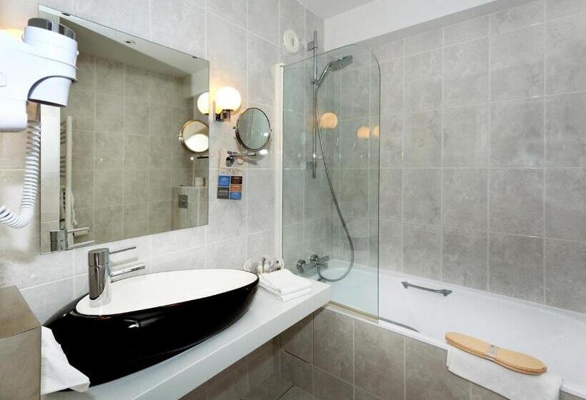 اتاق استاندارد سه نفره, Kyriad Saumur Hyper Centre Hôtel Appartements Et Spa Soins Sothys Paris