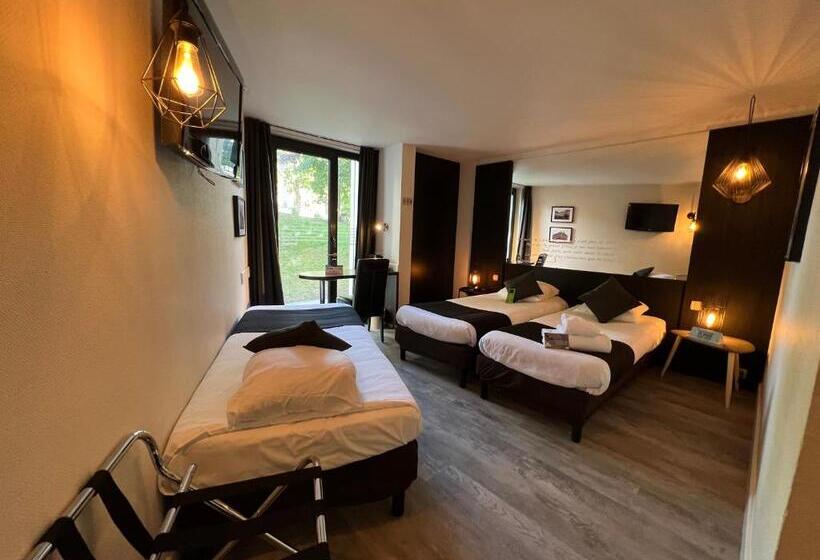 اتاق استاندارد چهارنفره با چشم‌انداز باغ, Logis Hôtel Restaurant Des Acacias Lille Tourcoing