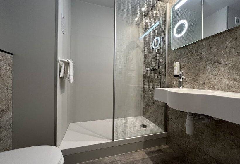 اتاق استاندارد, Logis Hôtel Restaurant Des Acacias Lille Tourcoing