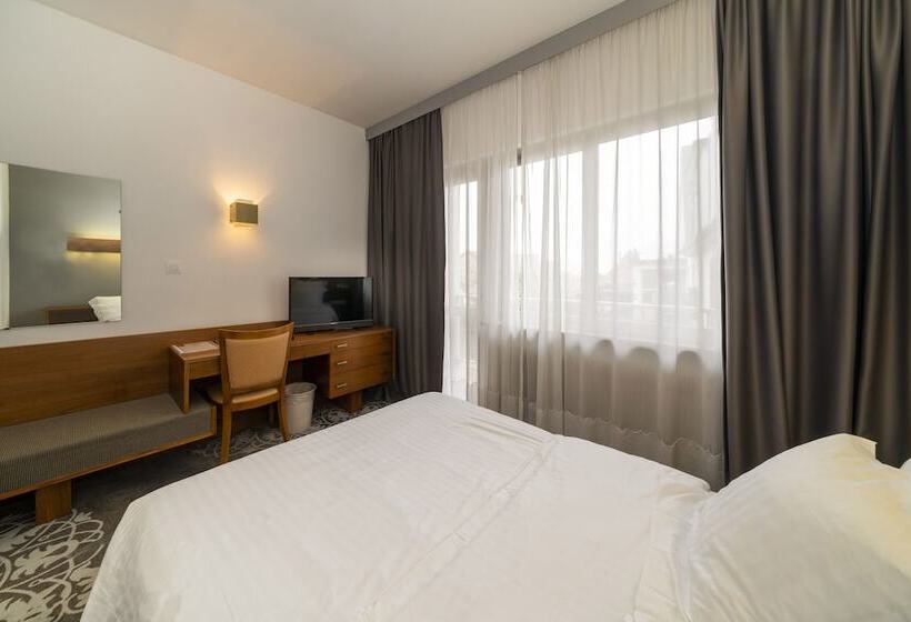 اتاق استاندارد با بالکن, Munsch Restaurant & Wellness, Colmar Nord   Haut Koenigsbourg