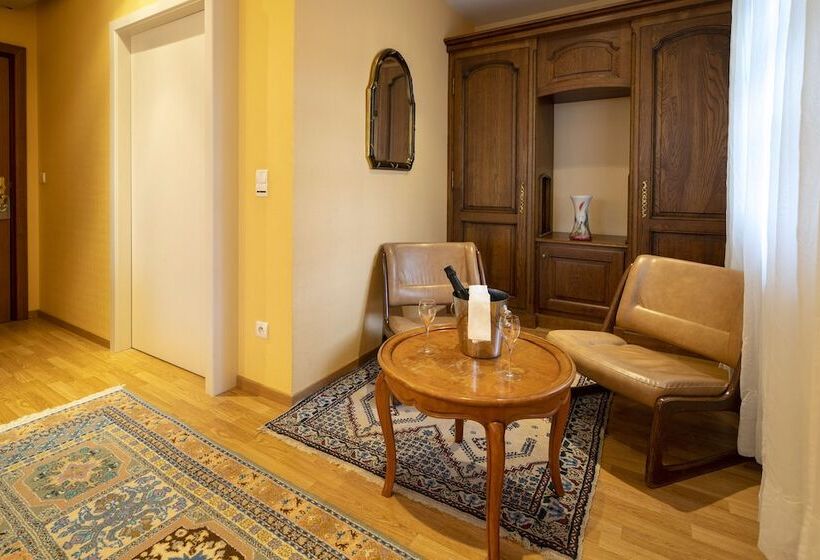 اتاق راحتی سه تخته, Munsch Restaurant & Wellness, Colmar Nord   Haut Koenigsbourg