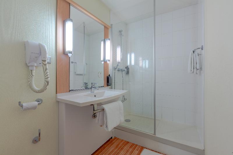 Номер Стандарт, B&B HOTEL Chartres Centre Cathédrale