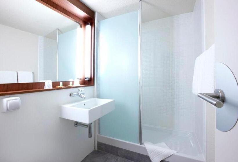 اتاق سوپریور چهار تخته, Campanile Paris Est  Bobigny