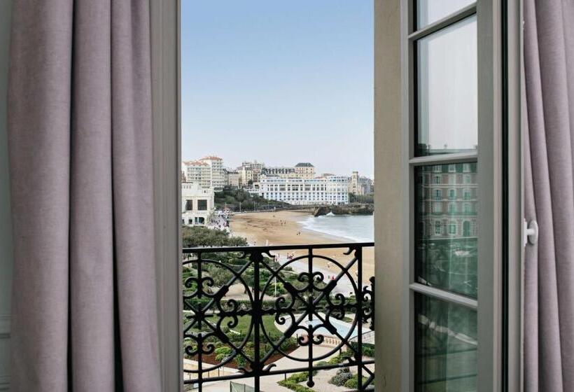 اتاق استاندارد با تخت بزرگ, Hôtel Du Palais Biarritz, In The Unbound Collection By Hyatt