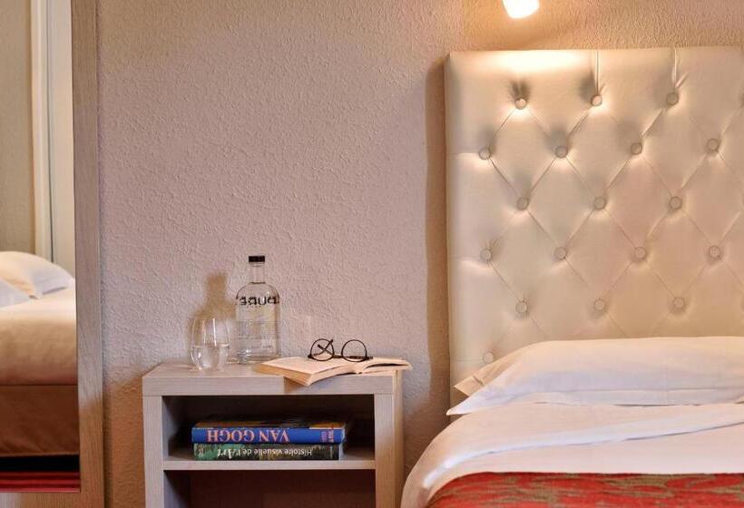 اتاق راحتی یک تخته, Fesch & Spa