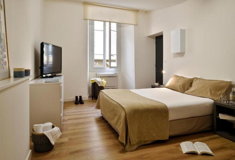 استودیوی استاندارد, Fesch & Spa