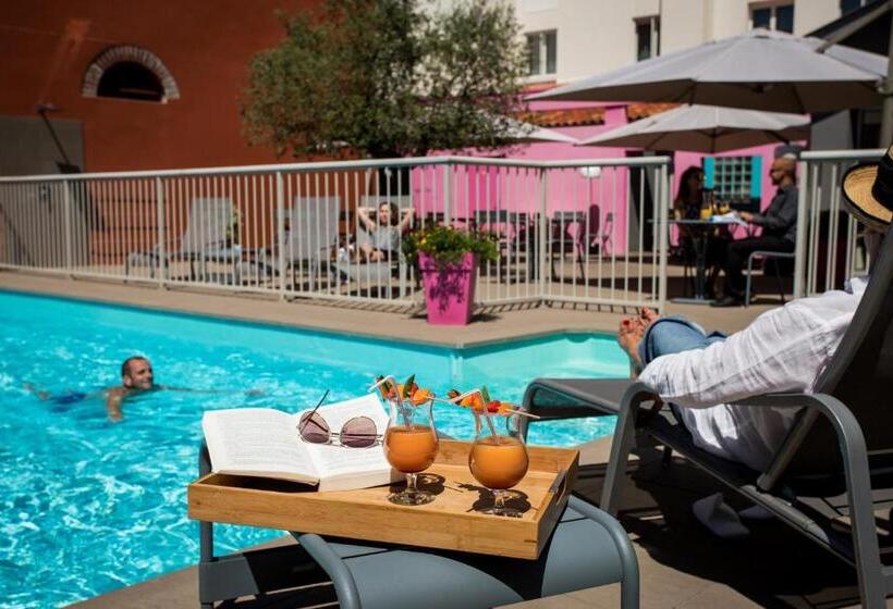 اتاق استاندارد, Logis Hotels Grand Hotel D Orléans