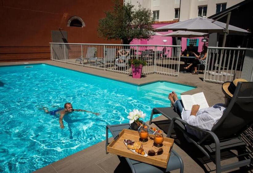 اتاق استاندارد چهار تخته, Logis Hotels Grand Hotel D Orléans