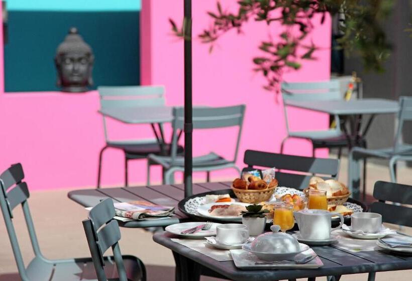 اتاق استاندارد, Logis Hotels Grand Hotel D Orléans