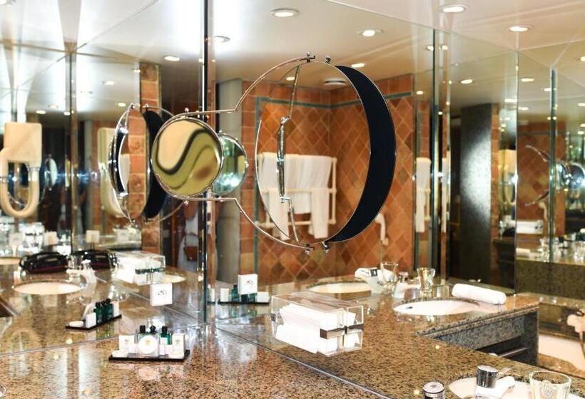سوییت جونیور لوکس, Grand Hôtel Du Lion D Or