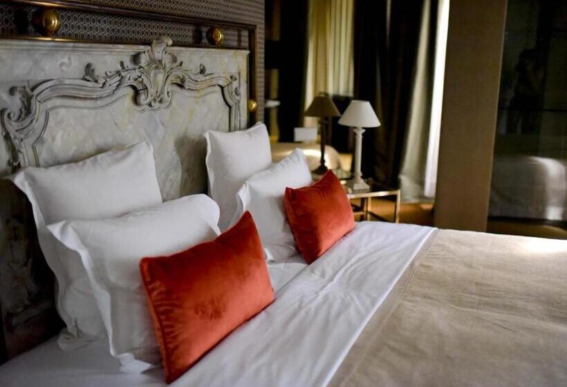 سوییت جونیور لوکس, Grand Hôtel Du Lion D Or
