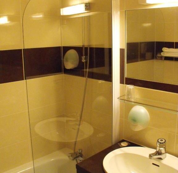 اتاق استاندارد چهار تخته, Hôtel D Alsace