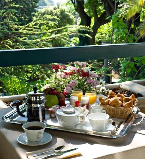 Habitación Familiar Vista Jardín, Hôtel La Magnaneraie