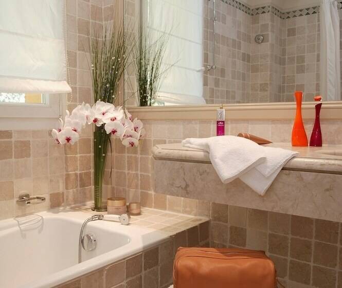 オーシャンビューデラックスルーム, Hôtel La Pérouse Nice Baie Des Anges   Recently Fully Renovated