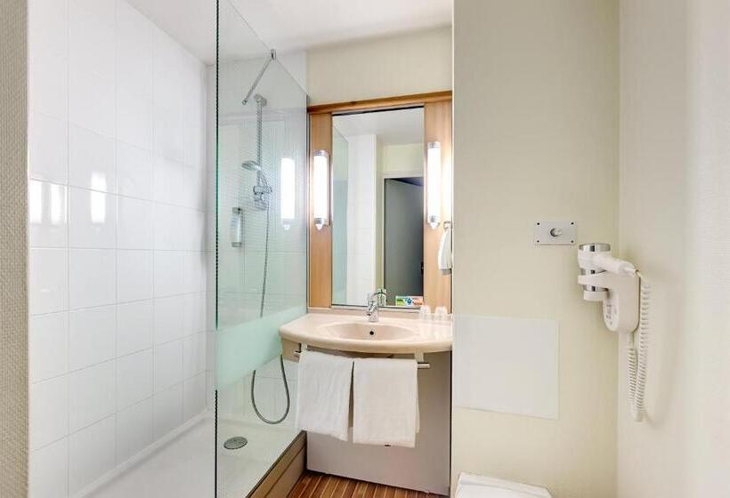 Standard Single Room Single Bed, Ibis Agen Centre Gare