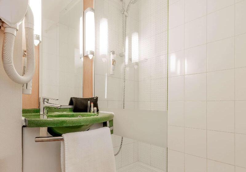 اتاق استاندارد سه نفره, B&b Hotel Lourdes Centre