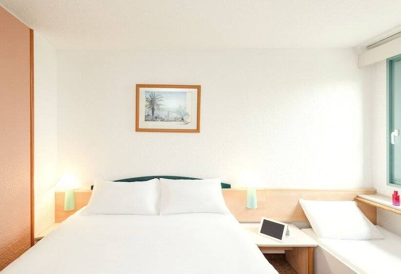 Quarto standart cama de casal, Ibis Metz Centre Cathedrale