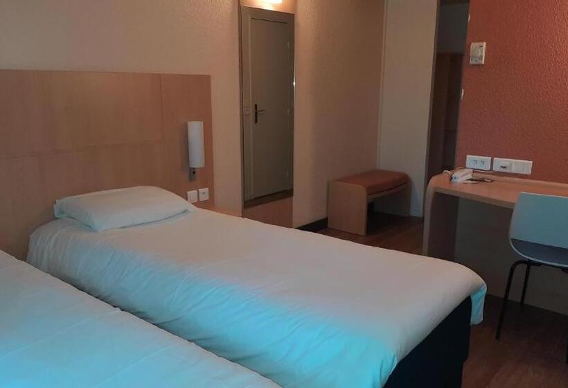 اتاق استاندارد, Ibis Roanne Le Coteau Hotel Restaurant