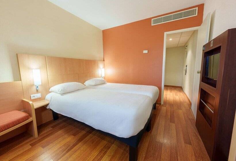 اتاق استاندارد, Ibis Saintquentin Basilique