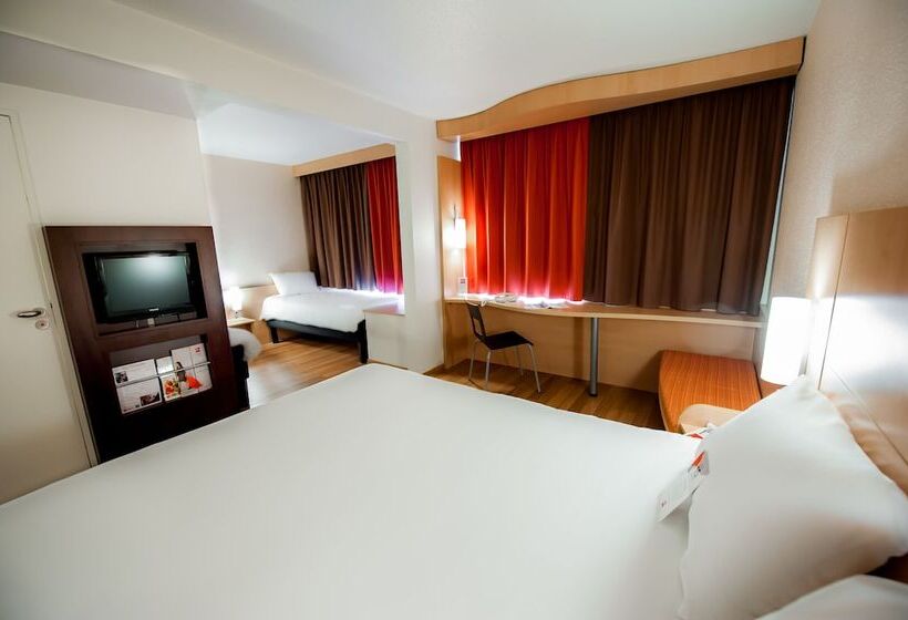 Standard Room, Ibis Vannes