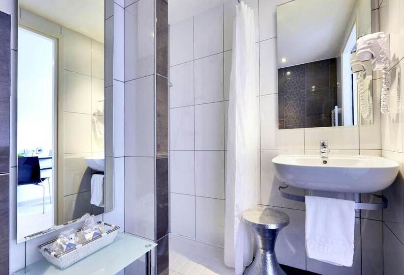 اتاق استاندارد, Hôtel Restaurant Kyriad Fréjus