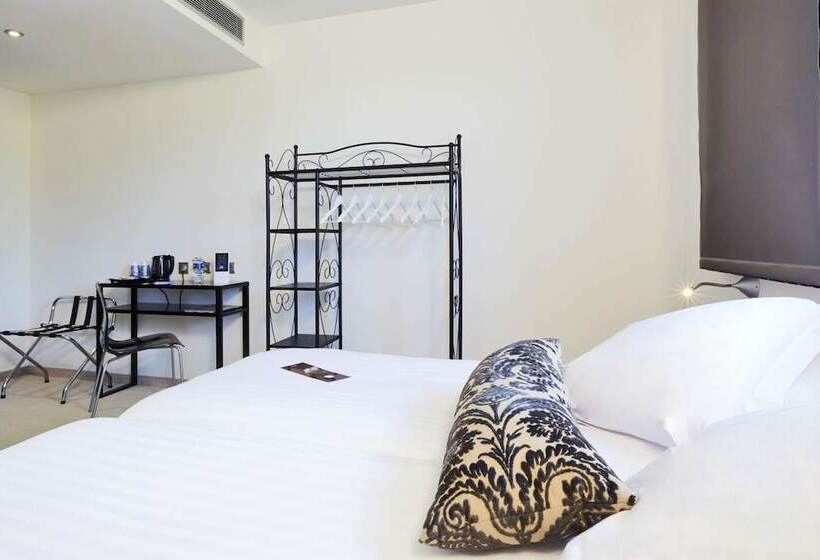 اتاق استاندارد, Hôtel Restaurant Kyriad Fréjus
