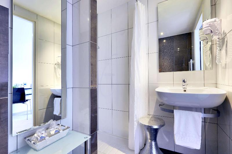 اتاق استاندارد, Hôtel Restaurant Kyriad Fréjus