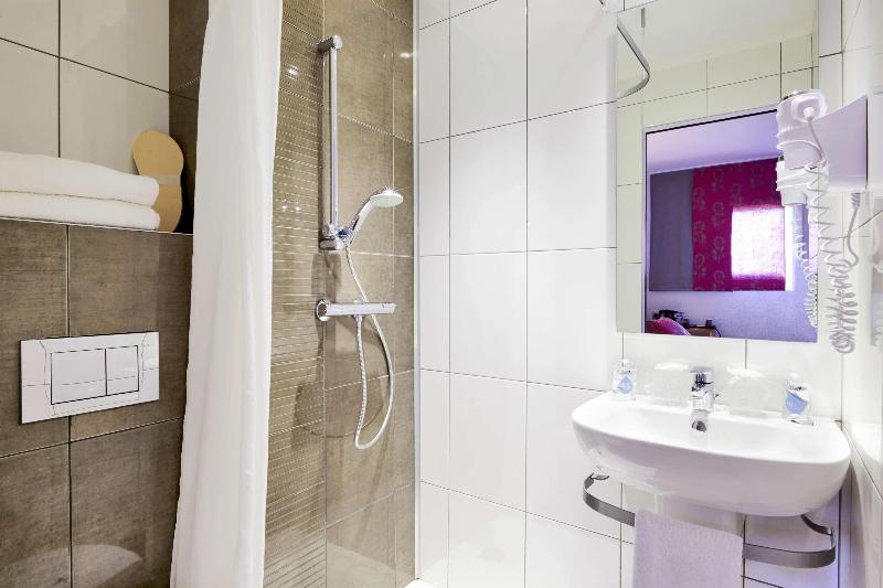 اتاق استاندارد, Hôtel Restaurant Kyriad Fréjus