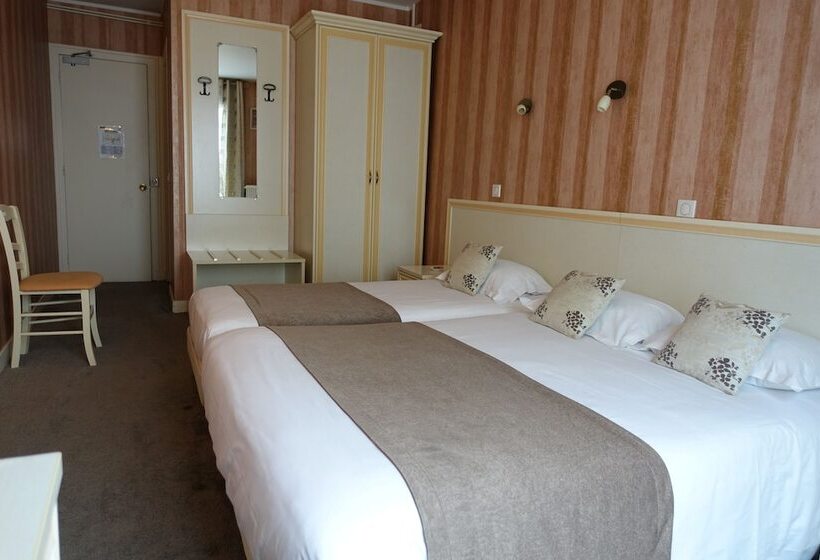 اتاق استاندارد سه نفره, Logis Hôtel Emeraude