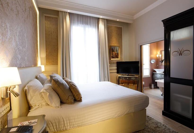 Deluxe Room, Best Western Premier Grand Monarque  & Spa