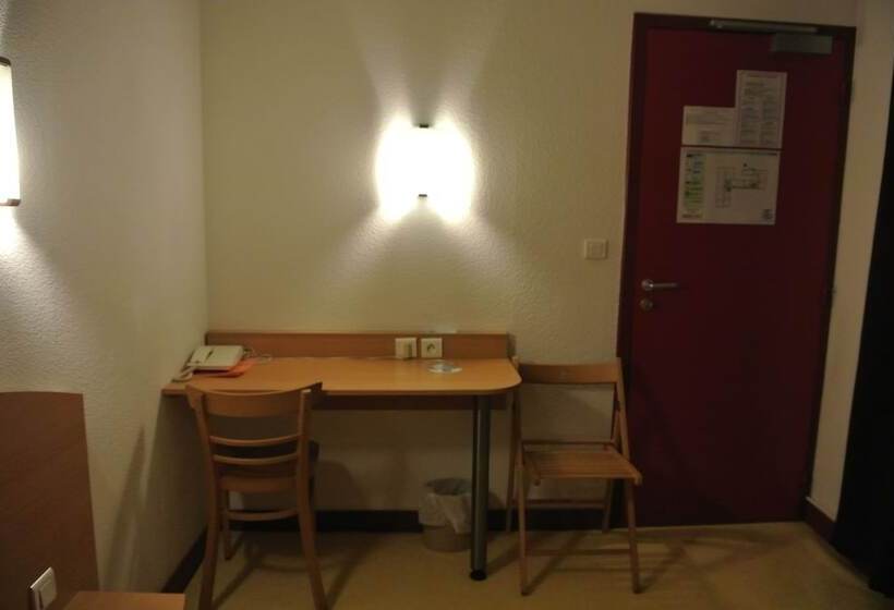 四人标准间, Hôtel De Lyon