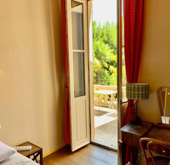 Standard Room with Terrace, Hôtel Lapérouse Des Cordeliers