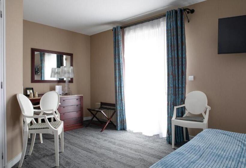 Superior Triple Room, La Villefromoy