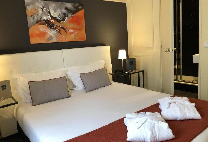 Deluxe Room, Le Dauphin