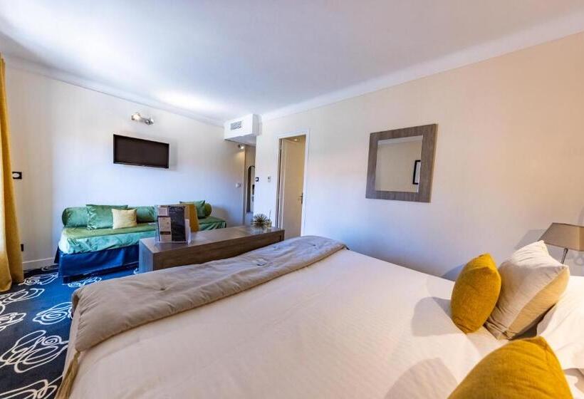 اتاق استاندارد سه نفره, Le Madeloc Hôtel & Spa