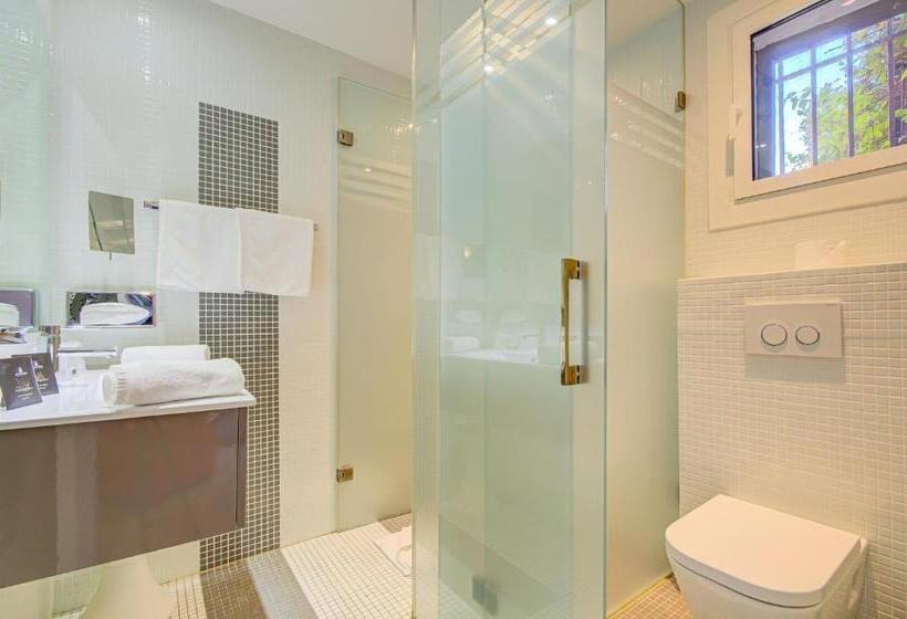 اتاق استاندارد چهار تخته, Le Madeloc Hôtel & Spa