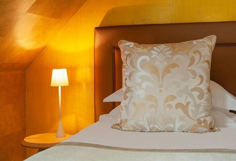 اتاق سوپریور, Le Manoir Du Lys, The Originals Relais