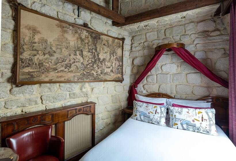 Superior Room, Minerve