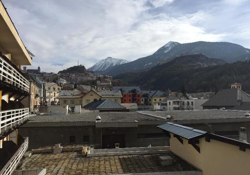 Номер Стандарт, Montbrison