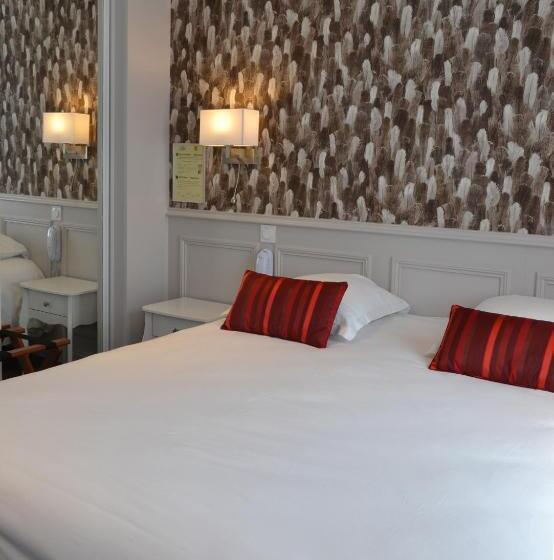اتاق استاندارد چهار تخته, Logis Hôtel Restaurant Le Monarque