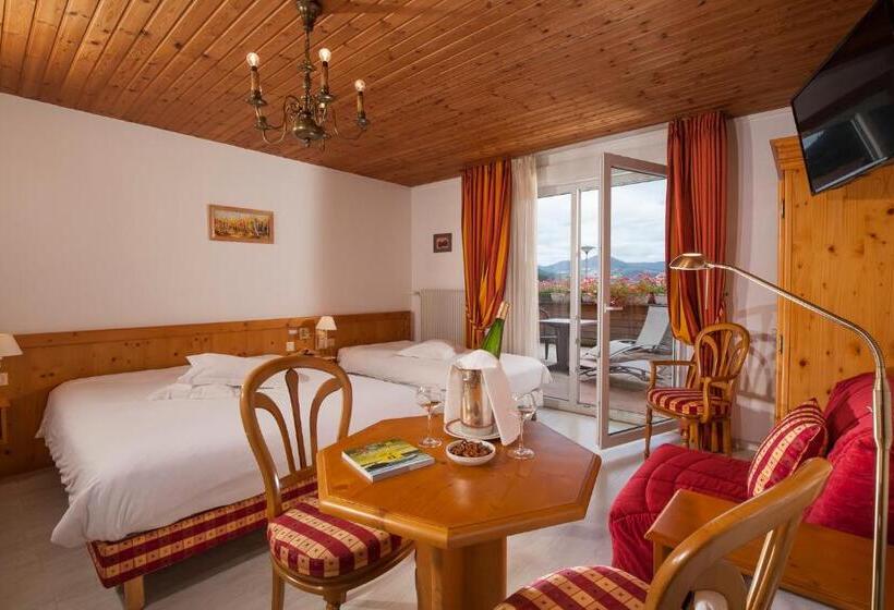 اتاق استاندارد با بالکن, Logis Hostellerie Motel Au Bois Le Sire