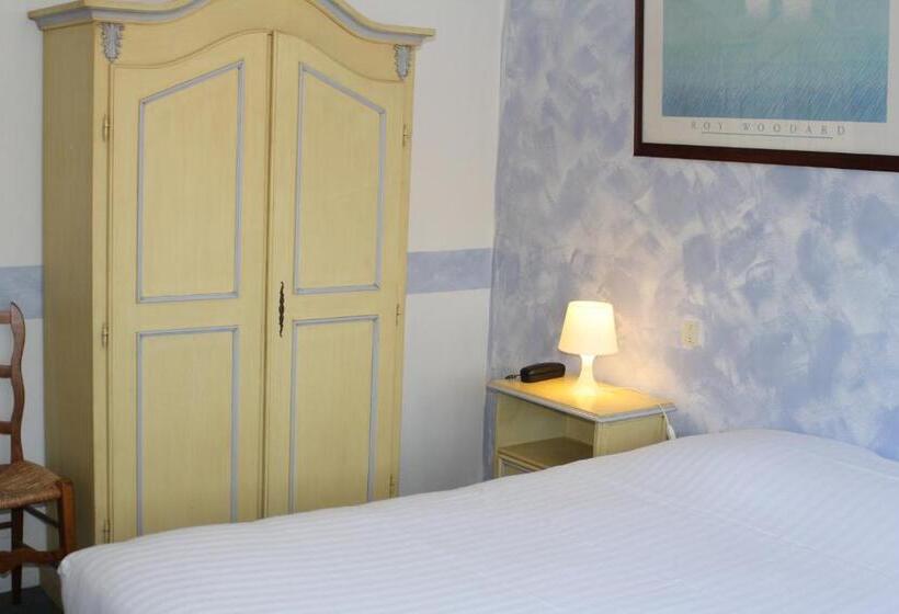 Quarto Comfort, Logis Hotel Du Midi