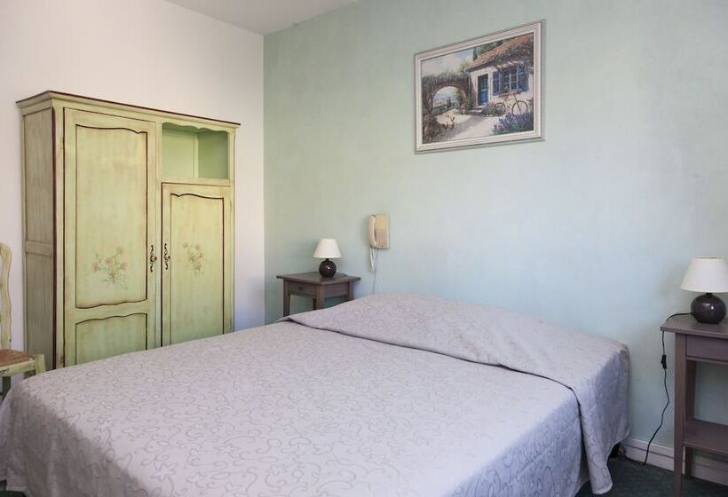 Quarto Comfort, Logis Hotel Du Midi